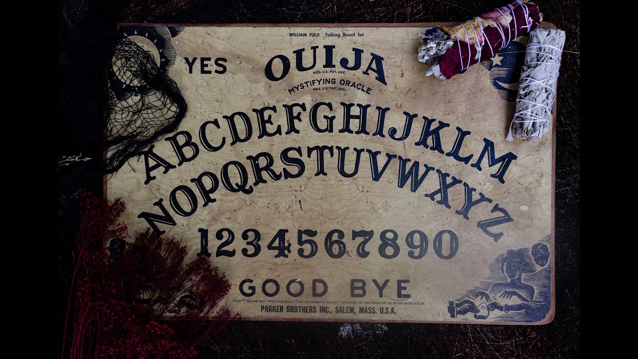 Invocación con la Tabla Ouija (Envejece al Usarla) - #ElFantasmaErrante (618)