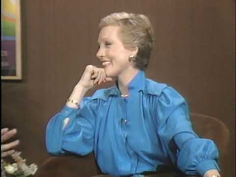 Download Julie Andrews interview for Victor/Victoria (1982)