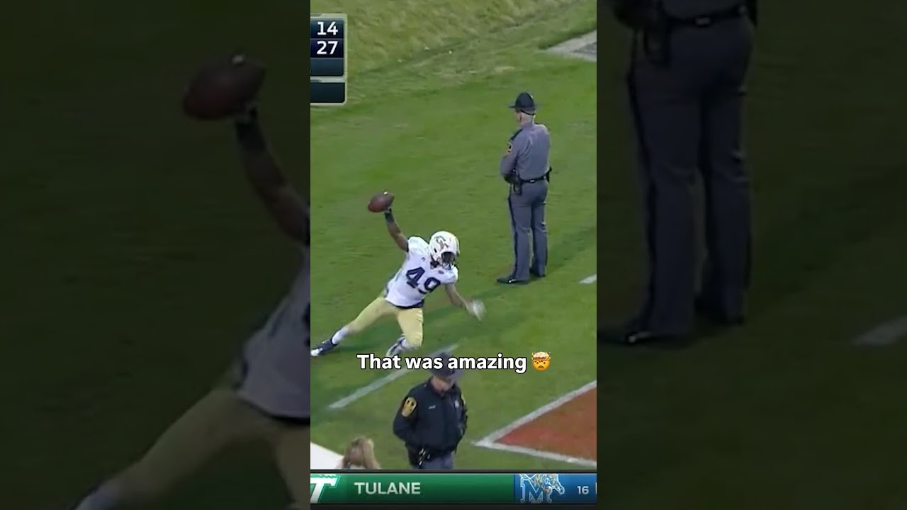 The QB just got that one off 😱 #georgiatech #accfootball #collegefootball