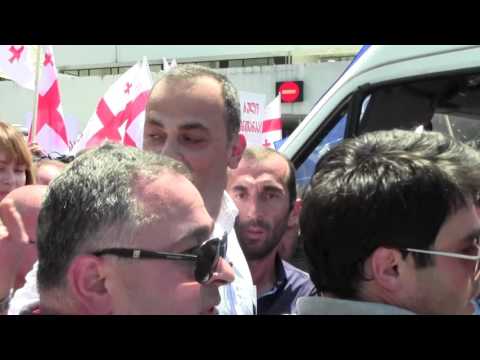 ლევან ვარშალომიძეს სარფში მხარდამჭერები დახვდნენ