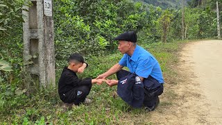 Download Lagu The old man helps the child find his way home, but is sad because he has lost Milu. MP3