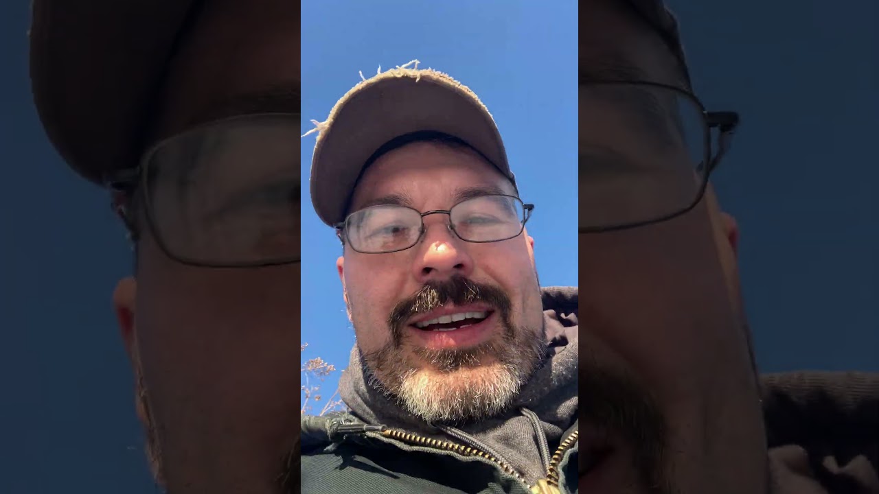 Stay safe out there 🪏❄️🧊☃️