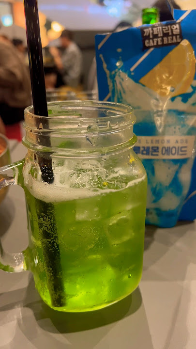 BLUE LEMON ADE WITH KOREAN TERRA DRINK#koreandrink #bluelemonade #koreanfood #koreandrinks#food #