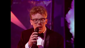 The Proclaimers  - King Of The Road  - TOTP  - 1990