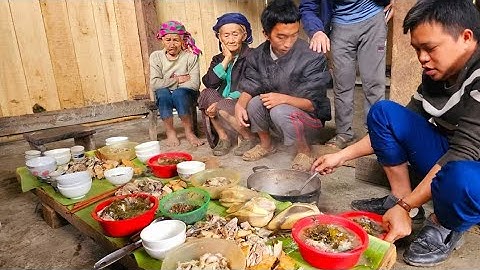 Cỗ nhà mới bà cụ 97 tuổi nhiều năm đợi ăn toàn món ngon trên rừng. Nguyễn Tất Thắng