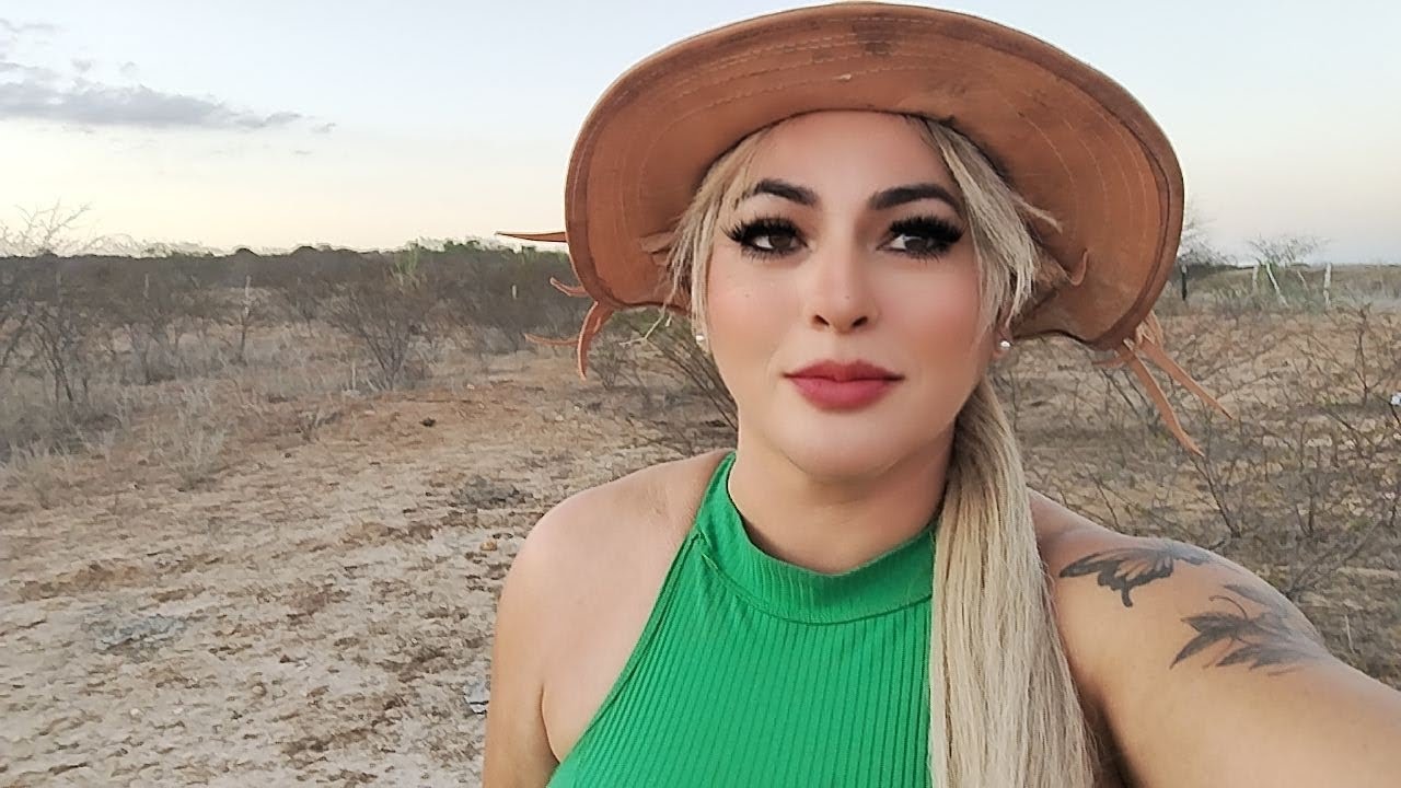 VENDE-SE OU TROCA FAZENDA COM 16 HECTARES } 7.000 SETE MIL FOLHAS DE PALMA PLANTADA 