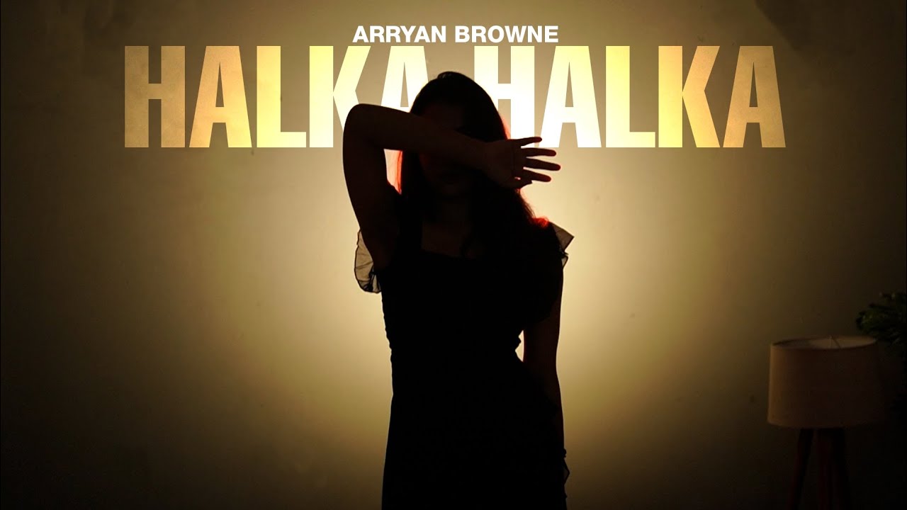 HALKA HALKA (Official Music Video) | Hindi Romantic Song | Late Night Love Vibes |