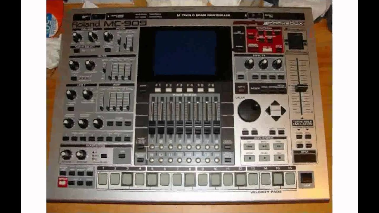 Roland Mc-909 Sampling Groovebox - YouTube