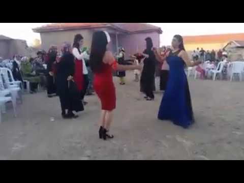Kızlardan Çok Güzel Emirdağ Köy Düğünü Kaşık Oyunu