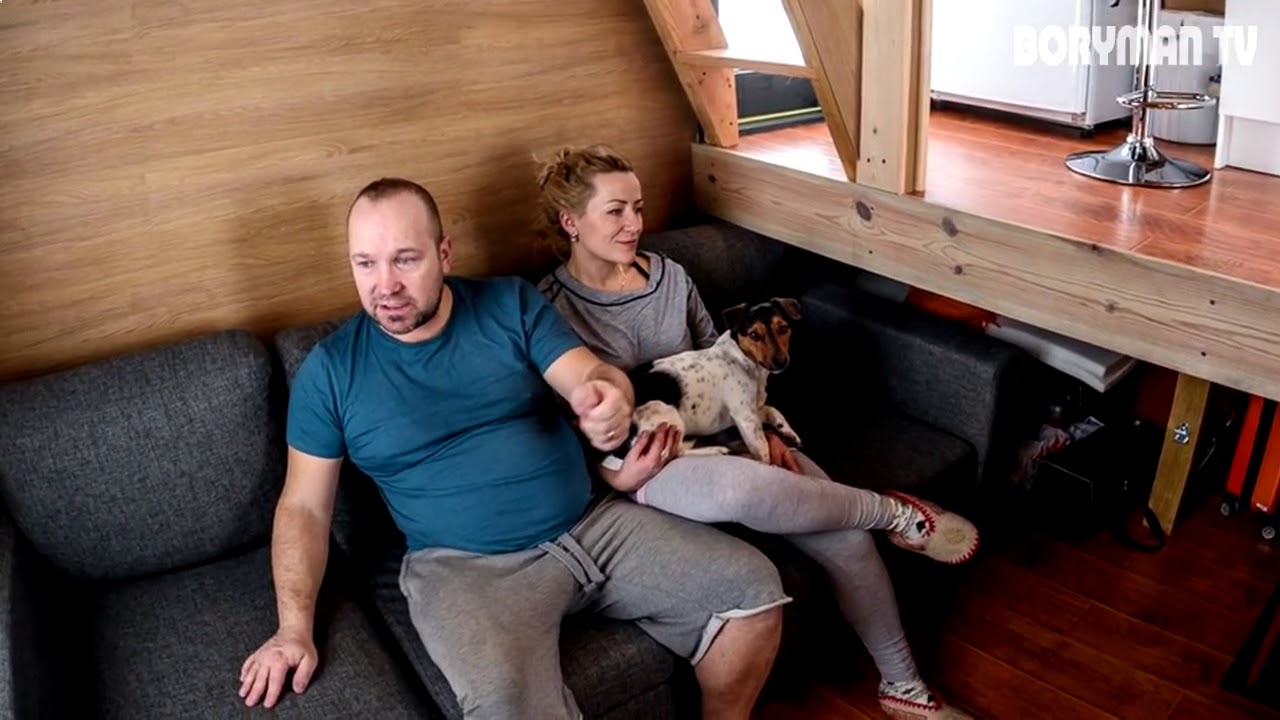 сосед смеется