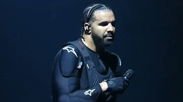 Drake - "Slime You Out" (Live in Cleveland)