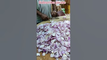 A New Way To Cut An Onion 🧅🤣 #shorts #viralvideo #youtubeshorts #trending #short #reels #onion