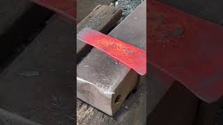 Ini pemberian stempel dan lobang pada pisau dapur #woodscraft #wood #woodworking