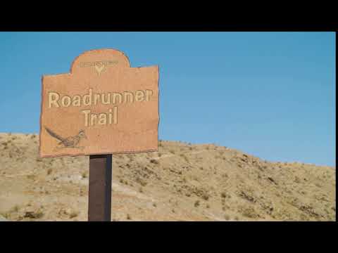 sign in desert points to roadrunner trail overlooking rancho mirage ca ca