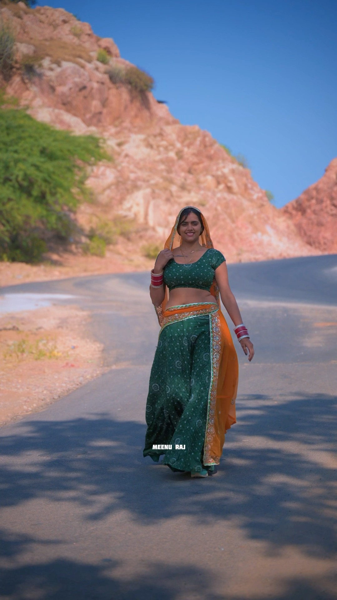 सरकाई लो खटिया जाड़ा लगे #meenu  #trending #ytshorts #shorts