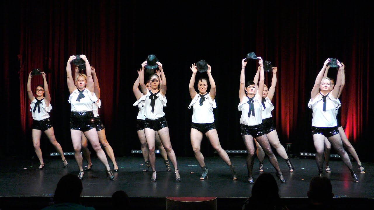 Caroline Pajtlová - základy burlesky „Glamour & Glimmer Fever“ (4K)