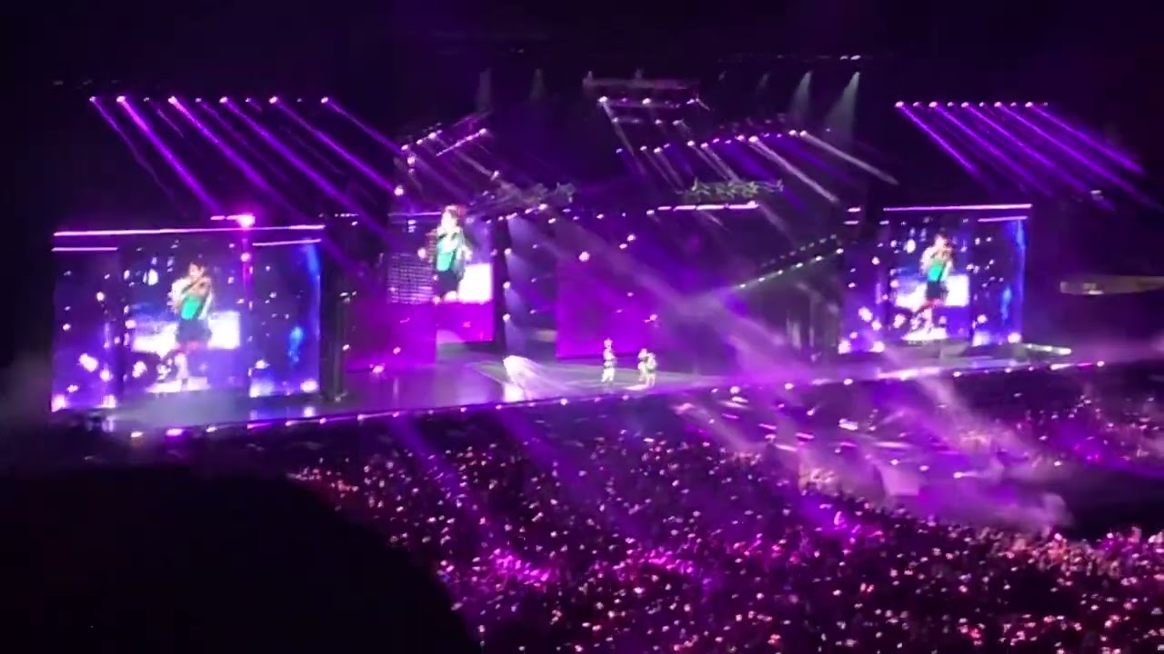 forever young💖🖤 #blackpinkinkl #blackpink #blackpinktour #blackpinkinyourarea #kpop 