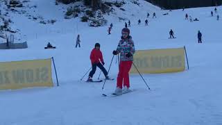 Wanmin Learns Skiing - Hockey Stop