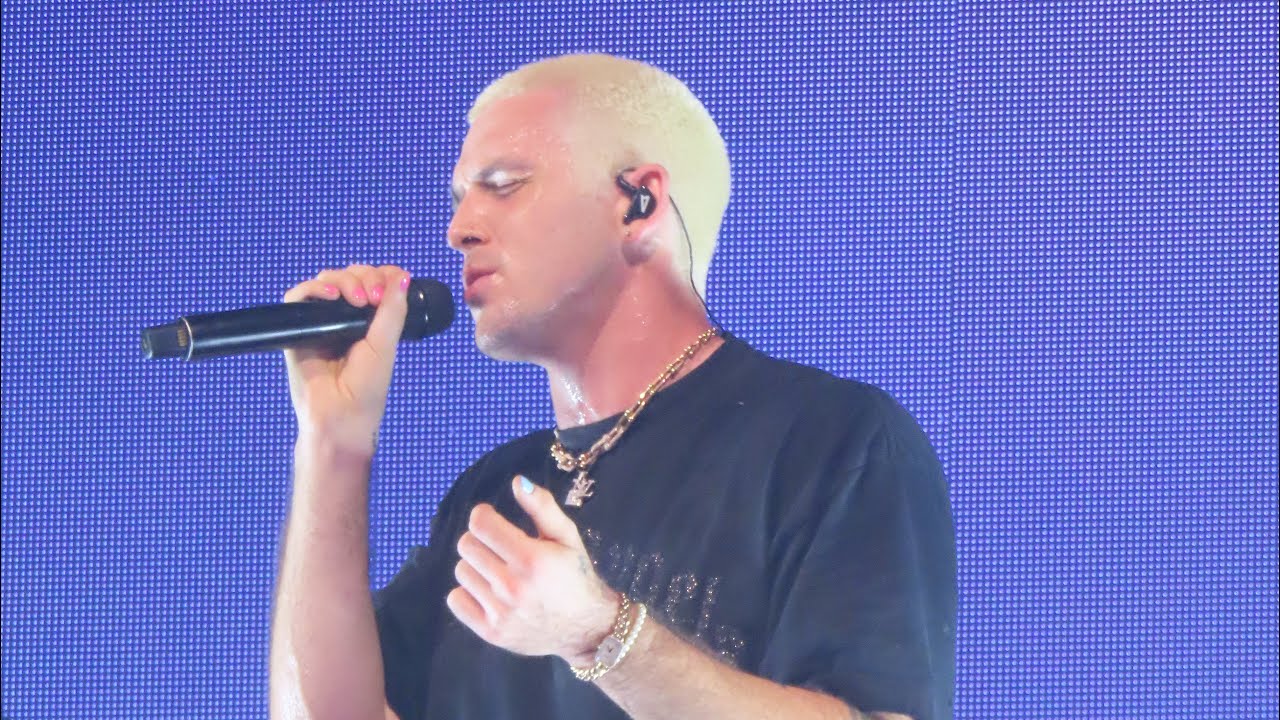 Lauv Chasing Fire (live at Hammerstein Ballroom 08/26/22) YouTube