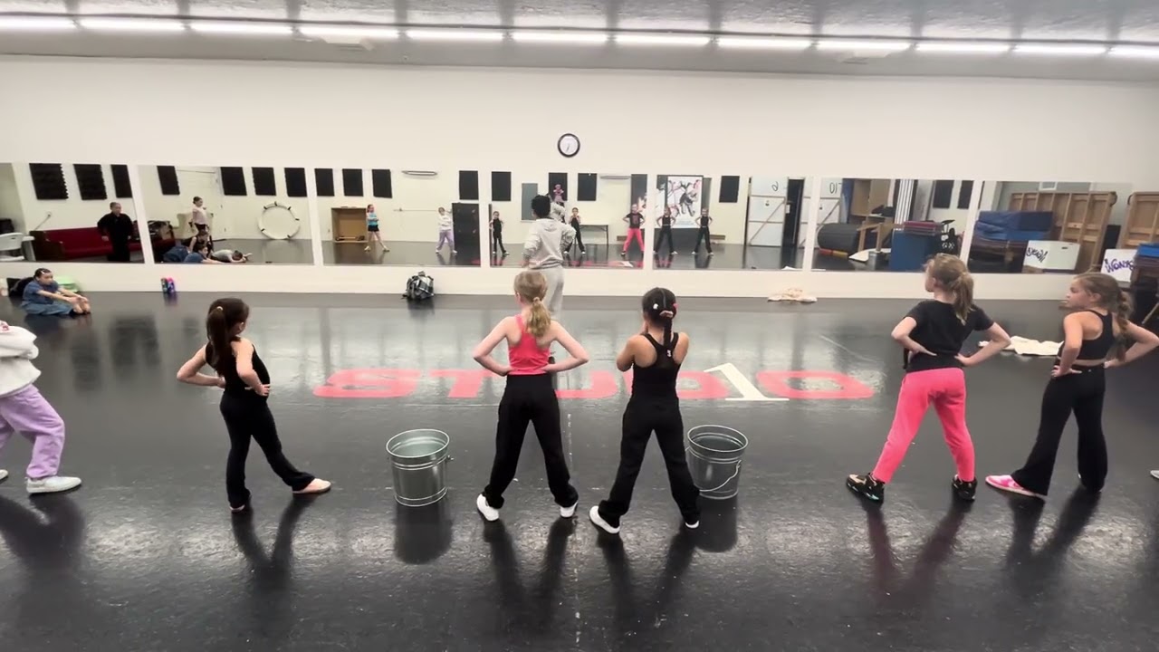 Teenies hip hop with counts