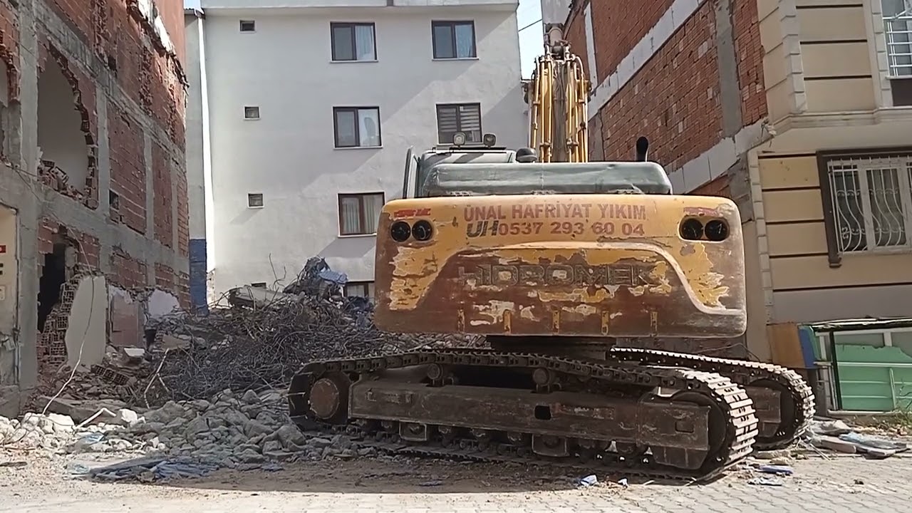 Bina yıkımı / Bir günde 3 bina yıkmak / Demir ayıklama HiDROMEK 220
