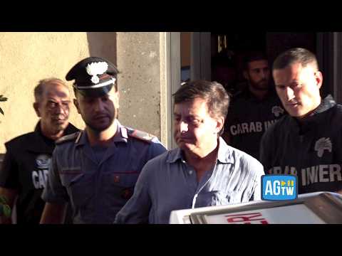 Video Ranucci, Lavitola lascia la caserma dei carabinieri dopo quattro ore di interrogatorio