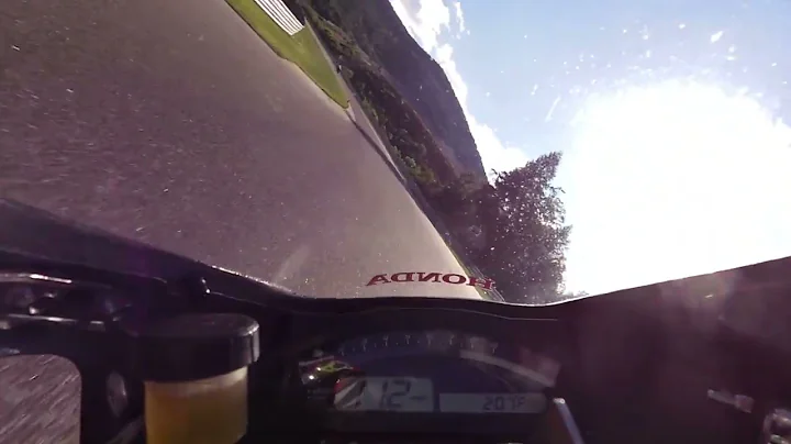 RC51 vs RSV4 "Frankenmotor" @ Club Motorsports