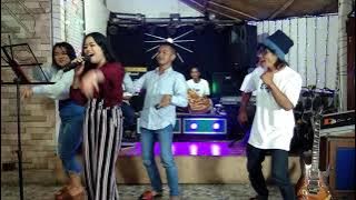 ASTRI - ISTRI SETIA - bareng Delima and friend