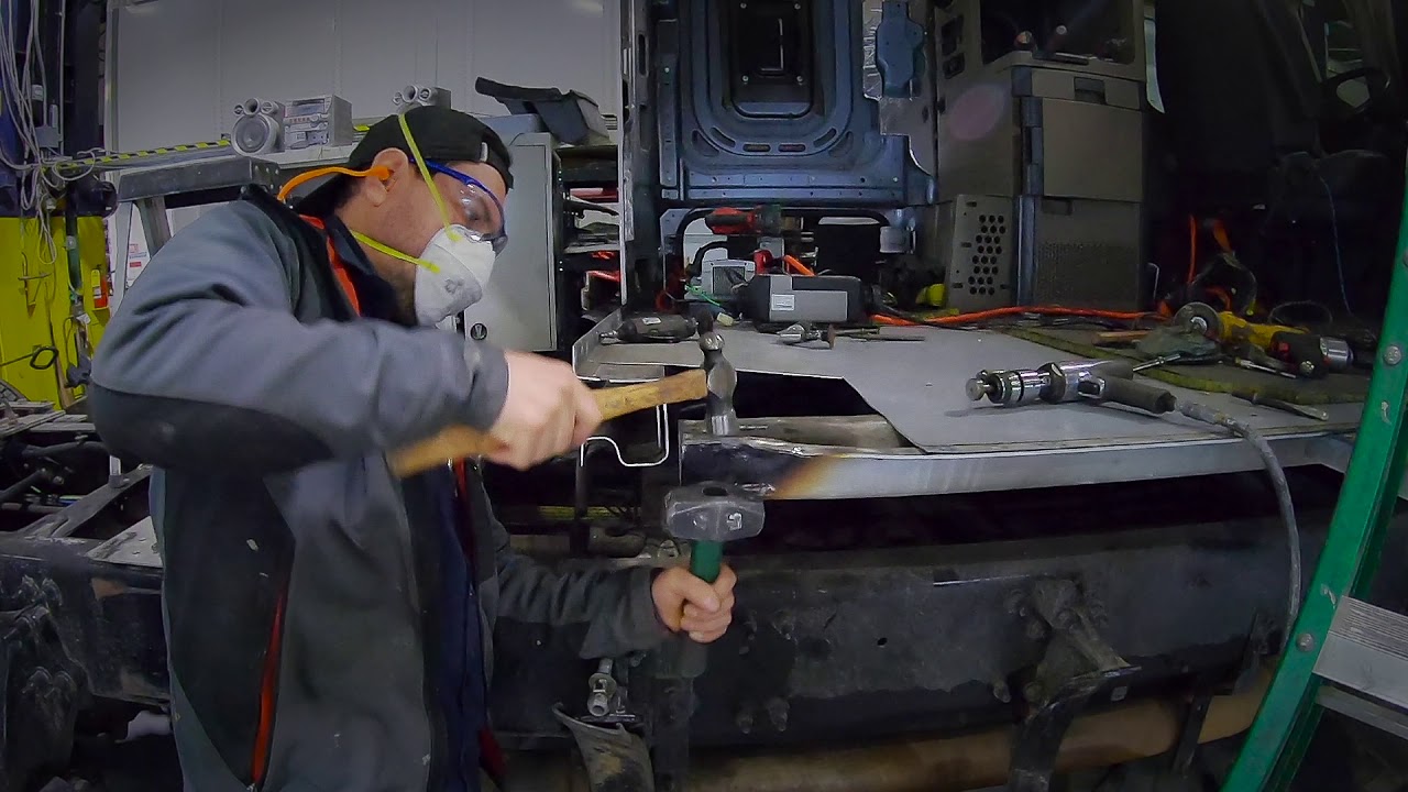 Body Repair Shop Beat It (Semi Truck) YouTube