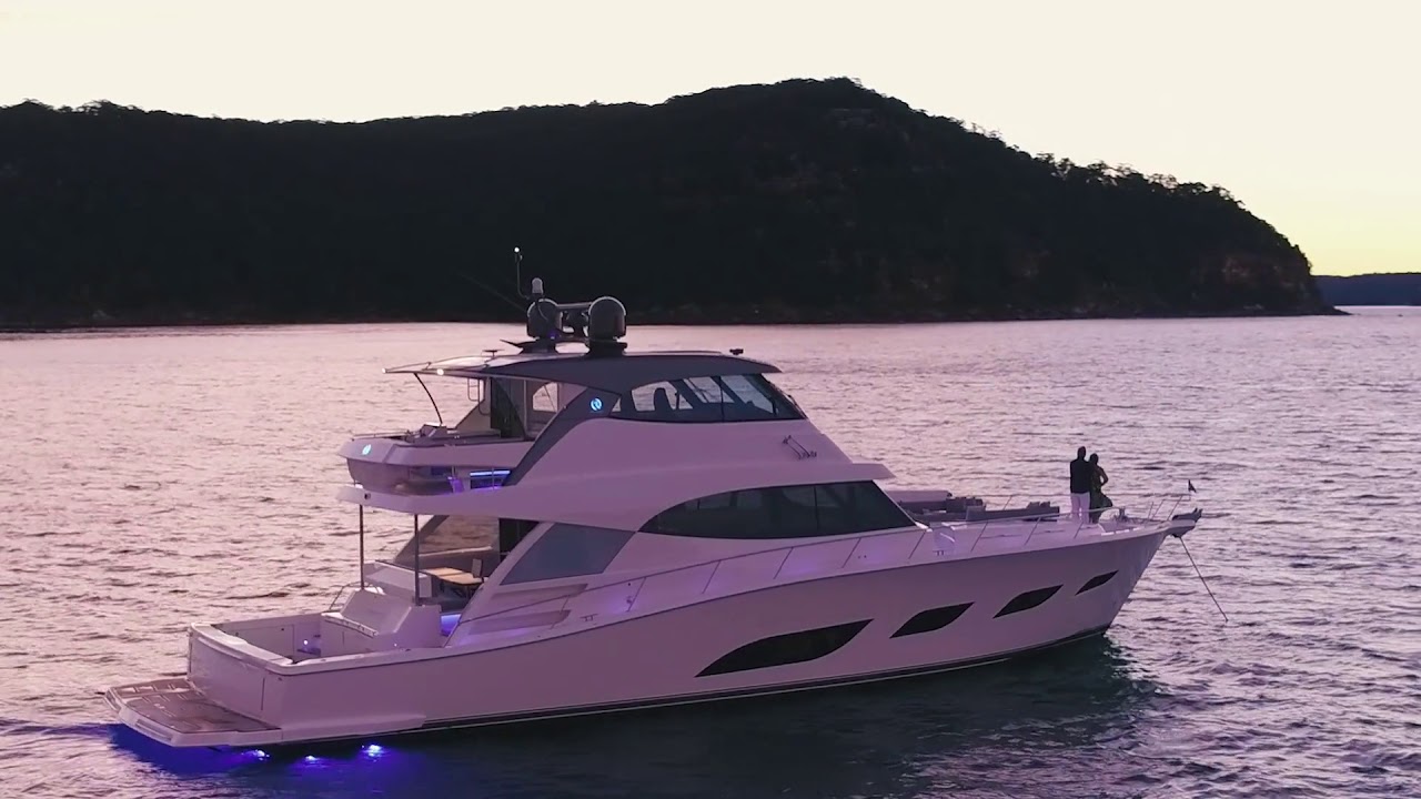 riviera 72 sports motor yacht review