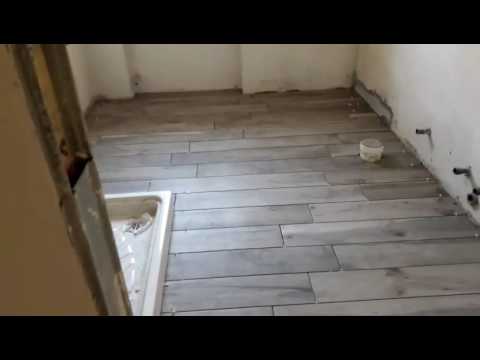 Posa in opera del gres porcellanato effetto legno youtube Gres porcellanato effetto legno posa