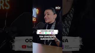 Żona zrobiła mu kanapki, wyszedł do pracy. Po dwóch godzinach widzi samochód w garażu, a on leży mar