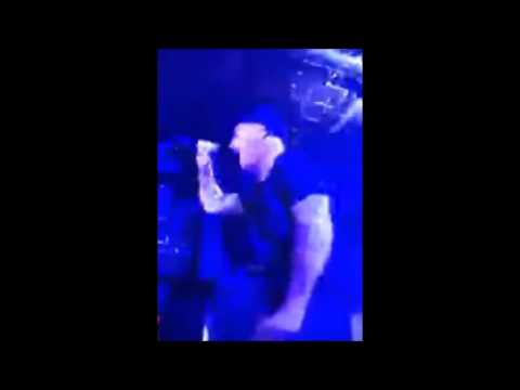 SLIPKNOT/STONE SOUR vocalist Corey Taylor with KORN perform "A Different World"