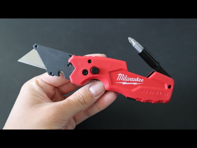 Milwaukee Fastback 6in1 Utility Knife/Multitool Review - Best Value  Multitool You Can Buy in 2023! 