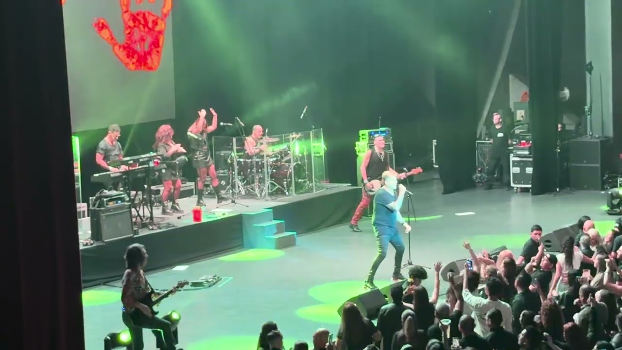 Vilma Palma, Auto rojo. Mty