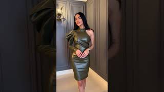 Abito Latex #latex #leather #leatherpants #abito #leathercraft #leathershorts #ragazza #woman Abito Latex #latex #leather #leatherpants #abito #leathercraft #leathershorts #ragazza #woman