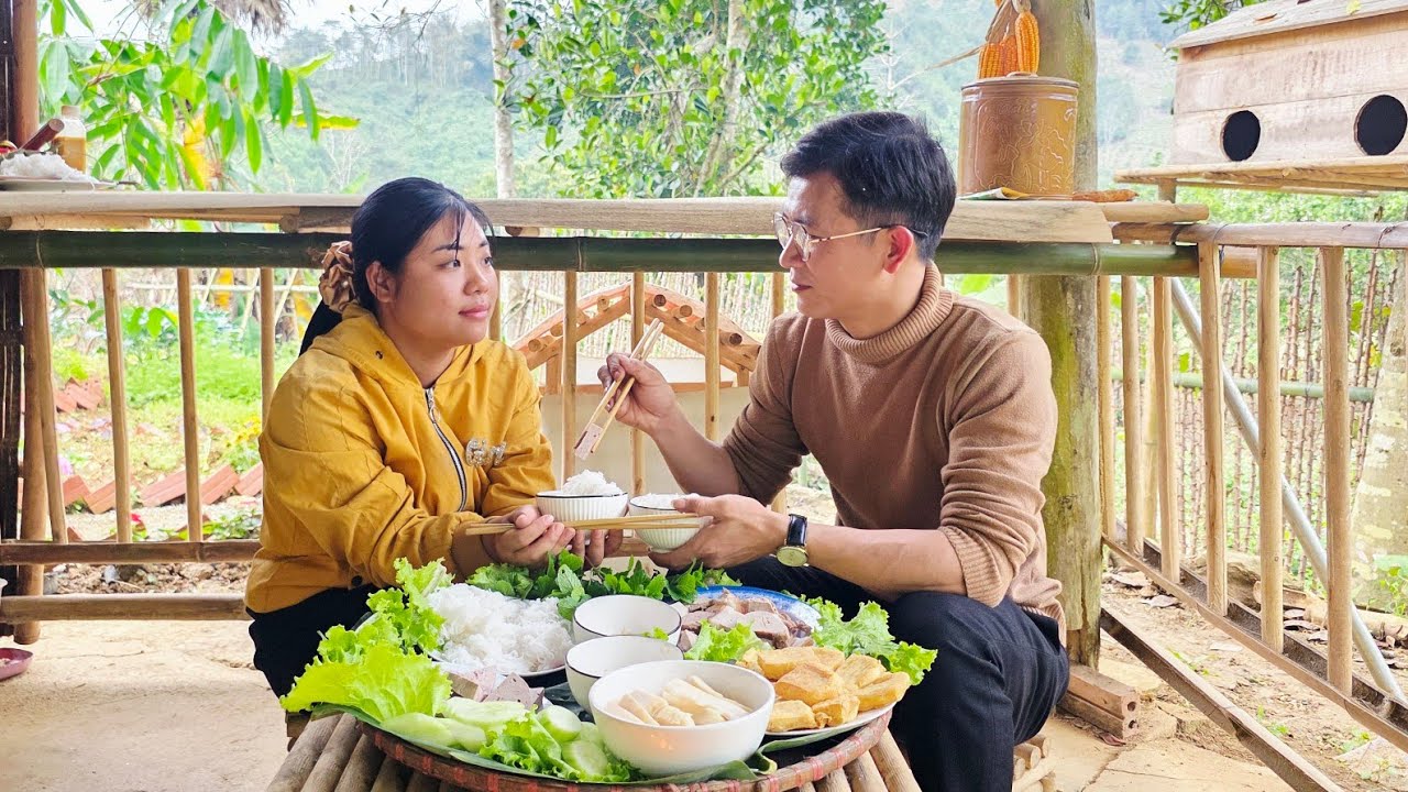 CEO Lee unexpectedly expresses his feelings for the poor girl Tieu - will she accept his love?