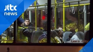 영국행 화물선 냉동컨테이너서 이주민 25명 구조 screenshot 4