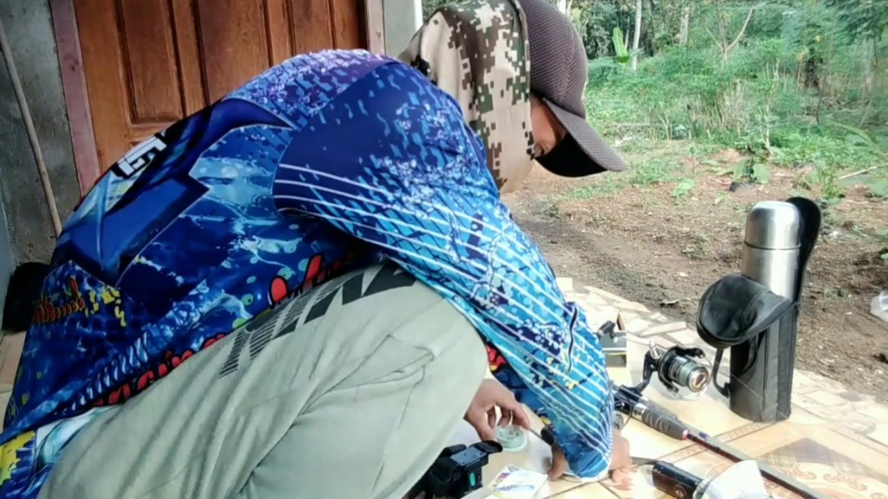 persiapan mancing ikan baung, umpan kucur