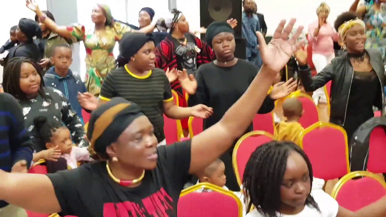 Louange avec le groupe Oracle de l'éternel.