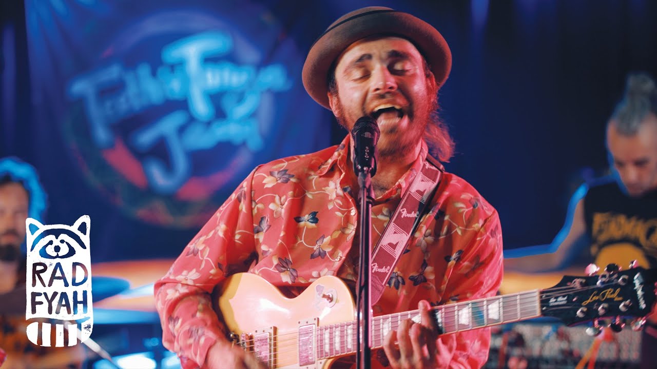 Teeth 'n' Tongue Jam - Rasta ina Soul - Rad Fyah Studio (on the road) Live Session