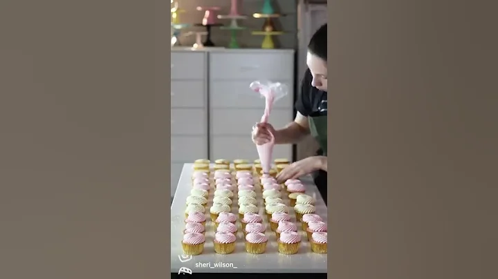 Wedding Cupcakes 🧁 Anyone Find The One I Missed 🙃 #cakes #weddingcake #sheri w 208