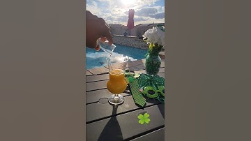 Thumbnail of Oh' Lucky Day Mimosa #rinnawines#newamsterdam#vibebyvendange#st.patrickdaydrink#greendrink#mimosa