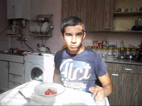 როგორ ჭამს კარატისტი საჭმელს და როგორ ჭამს ავადმყოფი კარატისტი საჭმელს...