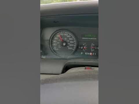 2008 P71 Crown Victoria acceleration - YouTube