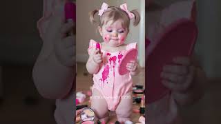 Makyaj Yapan Tatlı Bebek Her Yere Sürmüş Ama Çok Şirin Ürkiye