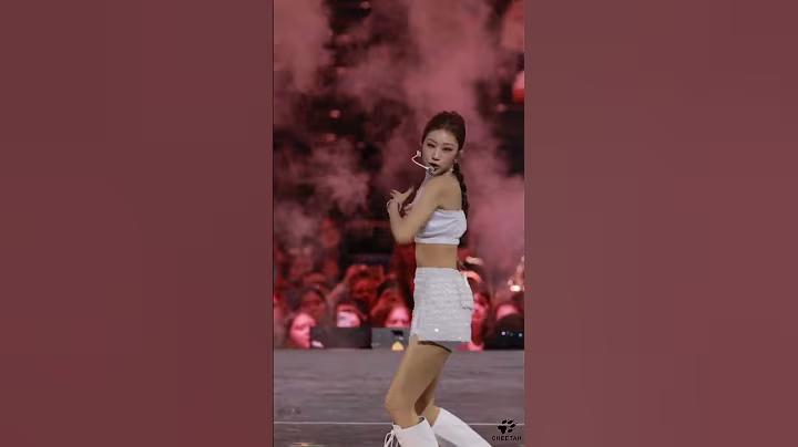 250801 IZNA CHOI JUNGEUN 이즈나 최정은 'GOLDEN' (org. KPop Demon Hunters / HUNTR/X) 직캠 4K FANCAM | KCON LA