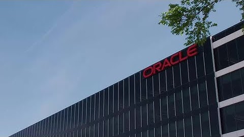 Oracle shares tumble as higher capex reignites AI bubble fears | REUTERS