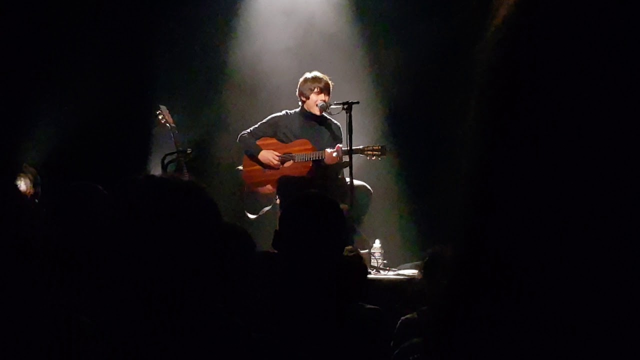 Jake Bugg "Saffron" solo acoustic - Paris 2017