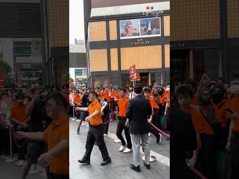 Uncle Roger sets 1st Guinness World Record